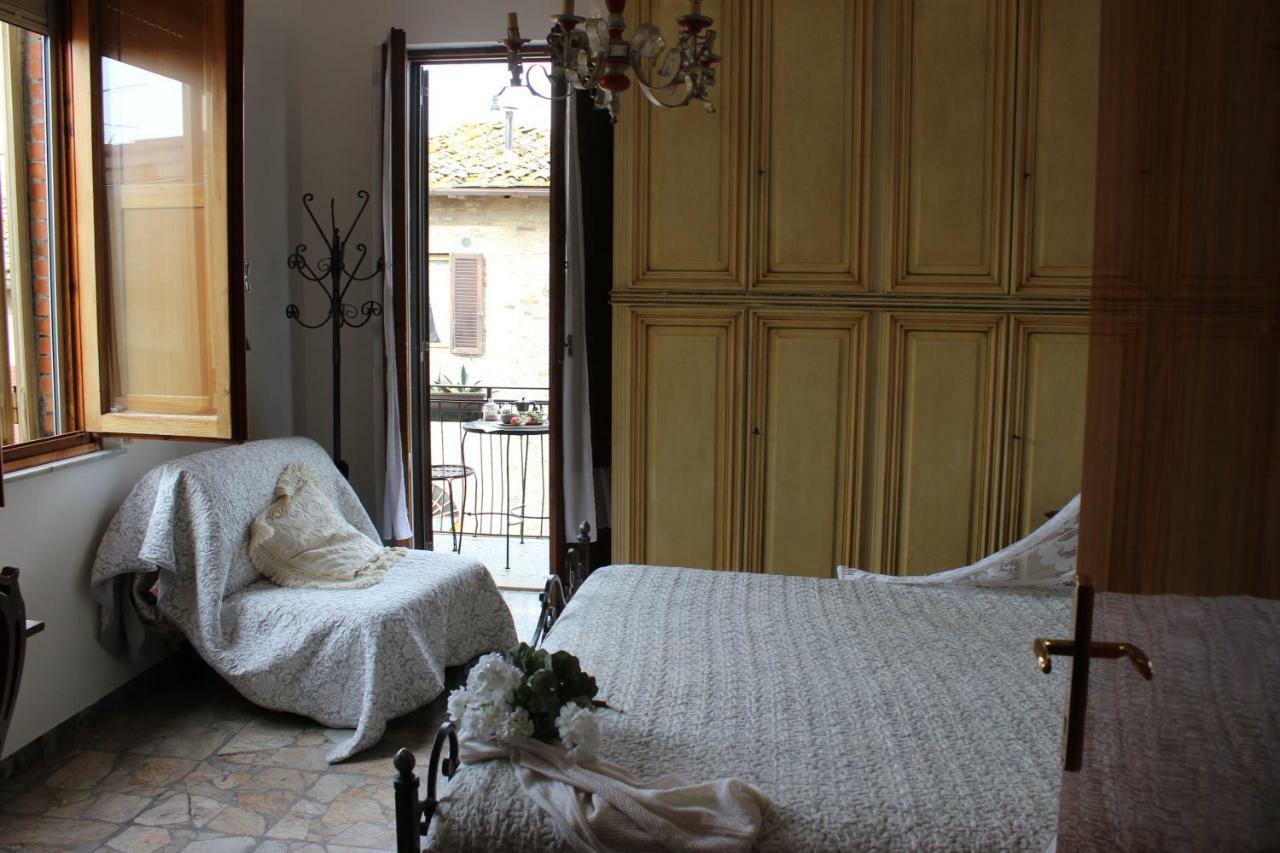 Guest House Edera San Gimignano Buitenkant foto